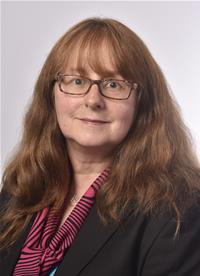 The profile card picture of Cllr Susan Lee-Richards 