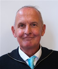 The profile card picture of Cllr Stephen Broadbent
