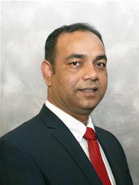 The profile card picture of Cllr Hassan Khan